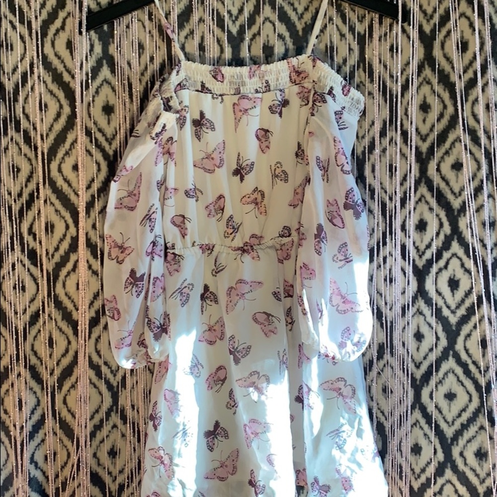 Place off the shoulder long sleeve dress 😘